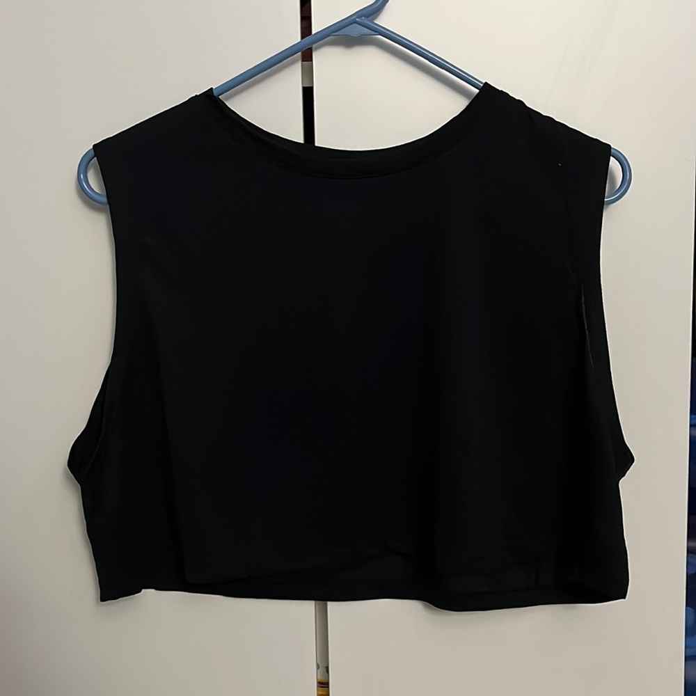 NWOT Shein Black Crop Top (Size L)